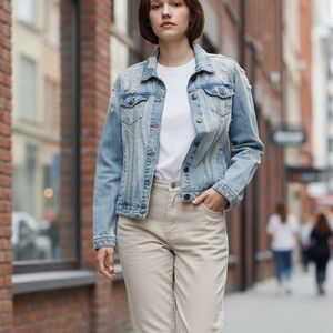 Ashley Vintage Charm | Distressed Denim Jacket - Light-wash - 100% Cotton